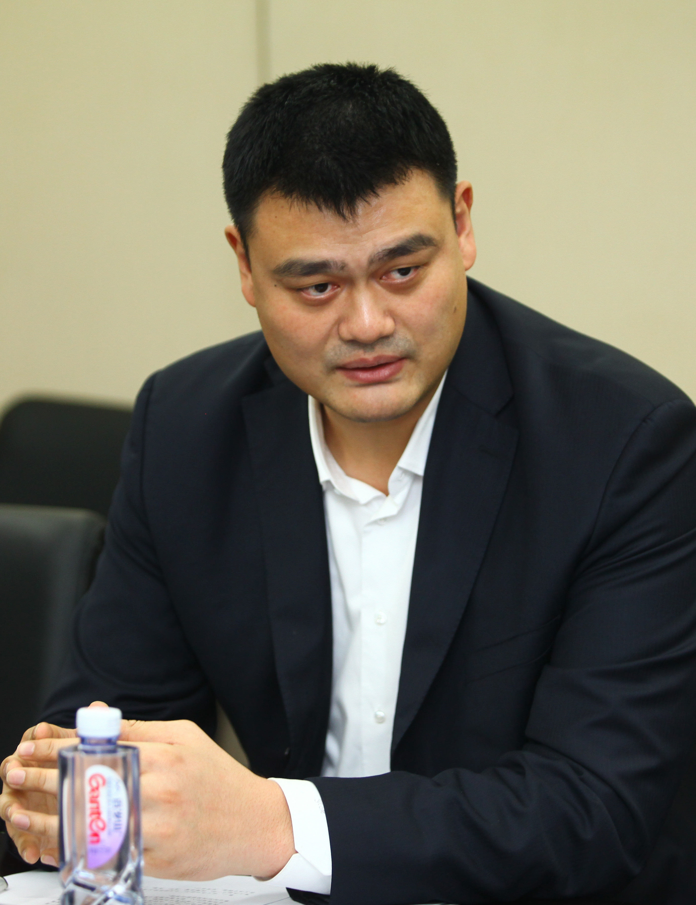 里昂正在