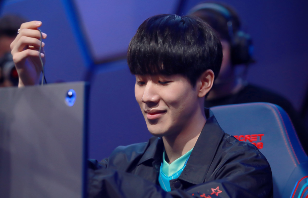 边路突破与 边路突破与