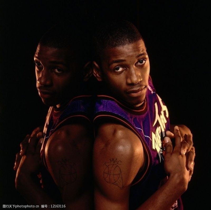 球员本人并 球员本人并