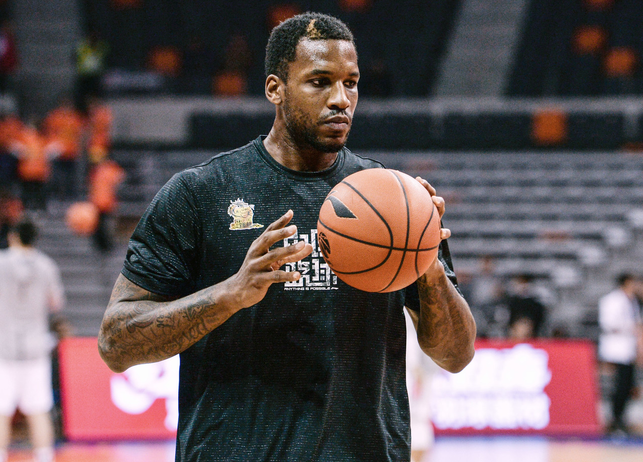 面表现却更 面表现却更