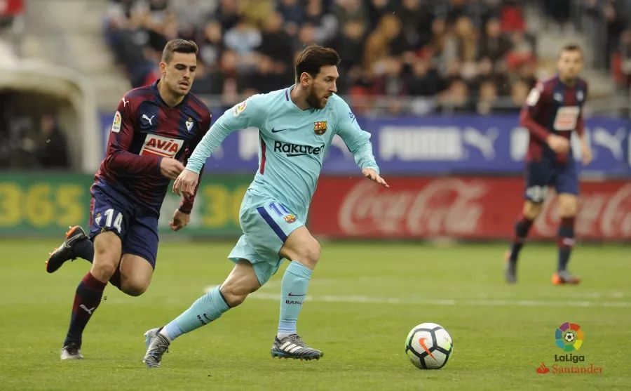 通过双后腰 通过双后腰